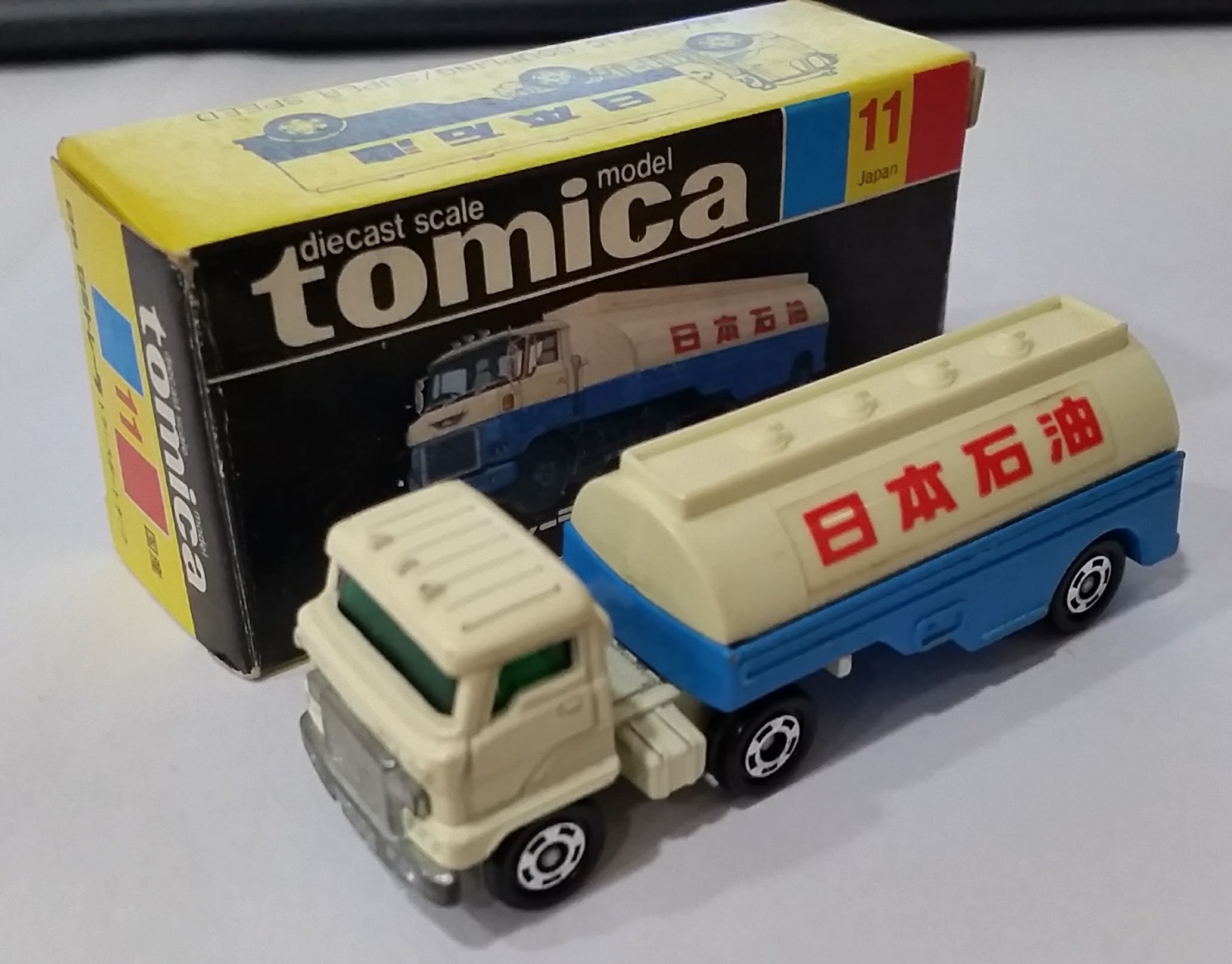 Hino Semi Trailer Transport Tank no.11 - 80 Vintage Toys